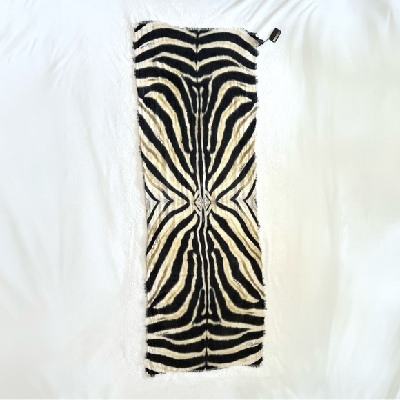 Roberto Cavalli Zebra Stripe Lightweight Scarf - Picture 4 of 4